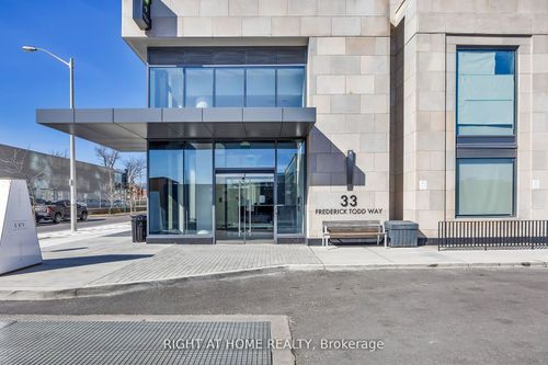 812-33 Frederick Todd Way, East York, ON, M4G0C9 | Card Image