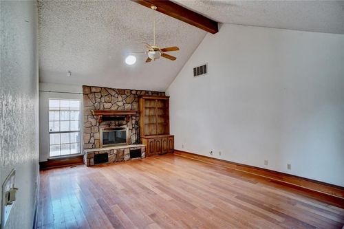 2102 Vanessa Dr, Norman, OK, 73071-2430 | Card Image