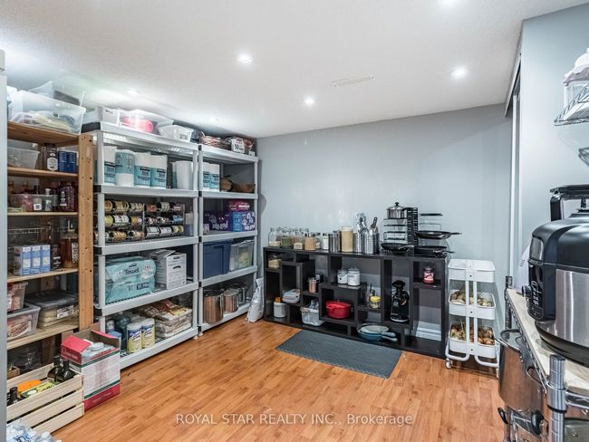 70 Colonel Bertram Rd, House other with 6 bedrooms, 5 bathrooms and 4 parking in Brampton ON | Image 32