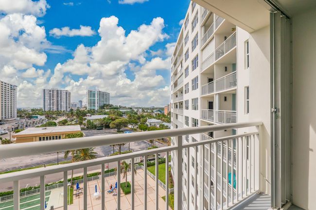 Balcony | Image 13