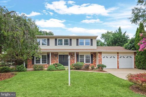 4095 Braxton Rd, CHANTILLY, VA, 20151-2611 | Card Image