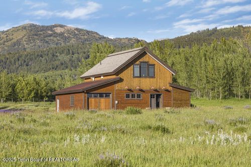 2780 Black Sheep Farm Rd, Alta, WY, 83414-5201 | Card Image