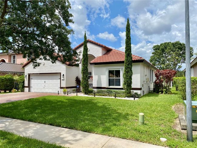 18915 Sw 29th St, House other with 4 bedrooms, 3 bathrooms and null parking in Miramar FL | Image 34