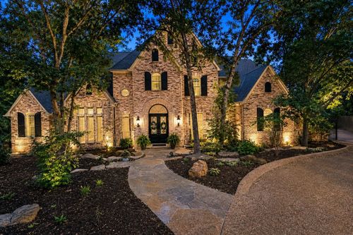 801 Huntington Ct, Southlake, TX, 76092-8486 | Card Image