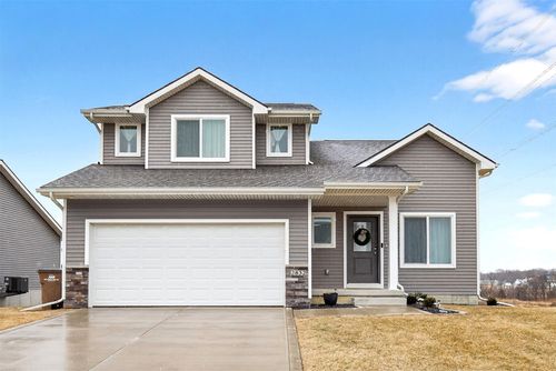 2832 21st St Sw, Altoona, IA, 50009-3208 | Card Image