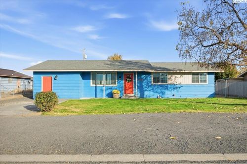 616 S Fifth Ave, Connell, WA, 99326-4104 | Card Image