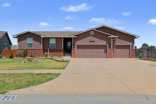 744 N Wakefield Ave, Valley Center, KS, 67147-3205 | Card Image