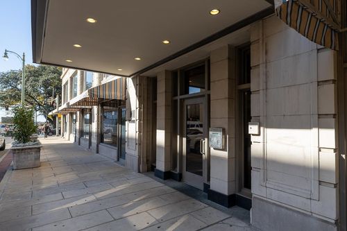 apt-504-66 Monroe Ave, Memphis, TN, 38103-2446 | Card Image