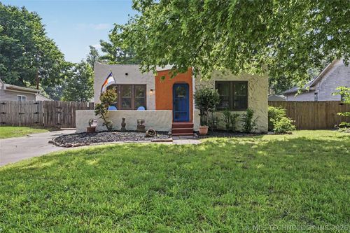 4223 Madison Pl, Tulsa, OK, 74105-7604 | Card Image