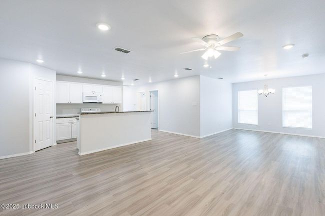 Open and Inviting Floorplan | Image 5