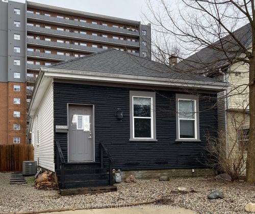 190 Clarence St, London, ON, N6B2J7 | Card Image