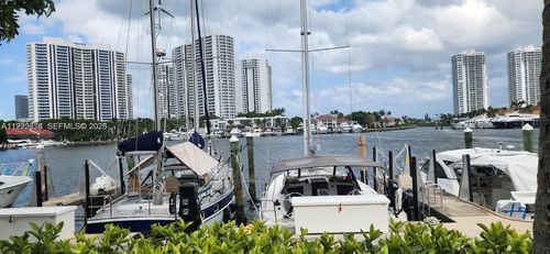 5-3545 Magellan Cir, Aventura, FL, 33180-3719 | Card Image