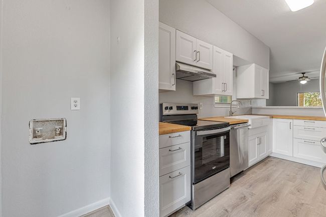 APT-1601 - 2450 Wickersham Ln, Condo with 2 bedrooms, 2 bathrooms and 3 parking in Austin TX | Image 11