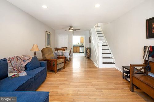 1024 Winton St, PHILADELPHIA, PA, 19148-3015 | Card Image