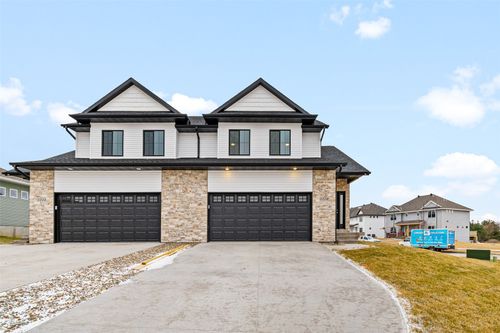 1405 Winterberry Ln, North Liberty, IA, 52317-6250 | Card Image