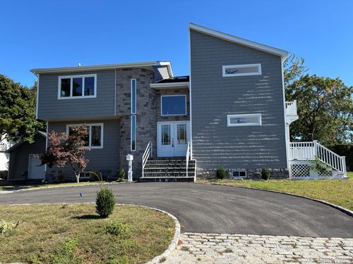 35 Adams Ave, Bayville, NY, 11709-1330 | Card Image