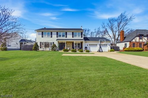 623 Lloyd Rd, Aberdeen, NJ, 07747-1302 | Card Image