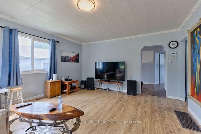 LIVING ROOM | Image 5