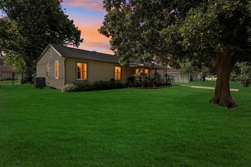 3610 Avenue G, Nederland, TX, 77627-7427 | Card Image