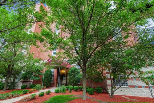 203-949 N Willard Ct, Chicago, IL, 60642-7609 | Card Image