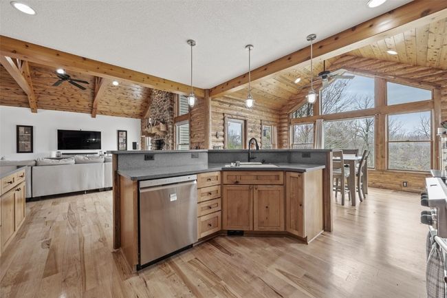 1321 Hickory Hollow Rd Ne, House other with 4 bedrooms, 3 bathrooms and null parking in Solon IA | Image 12