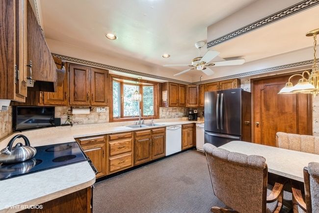 77 N 325 W, House other with 2 bedrooms, 3 bathrooms and 2 parking in Valparaiso IN | Image 13