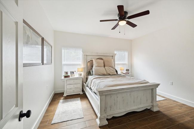 2201 Maple St, House other with 4 bedrooms, 3 bathrooms and 1 parking in Liberty TX | Image 8