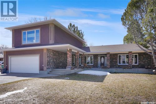 1651 Marshal Cres, Moosejaw, SK, S6H3G6 | Card Image