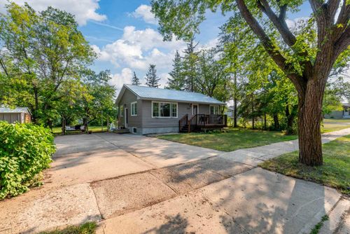 5511 46 St, Lloydminster, AB, T9V0E4 | Card Image