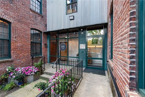 unit-303-407 Pine St, Providence, RI, 02903-4557 | Card Image