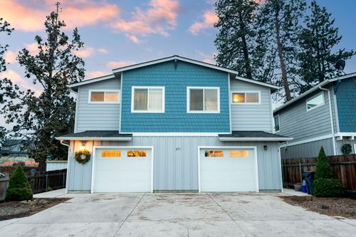 651 Se Reed Market Road, Bend, OR, 97702 | Card Image