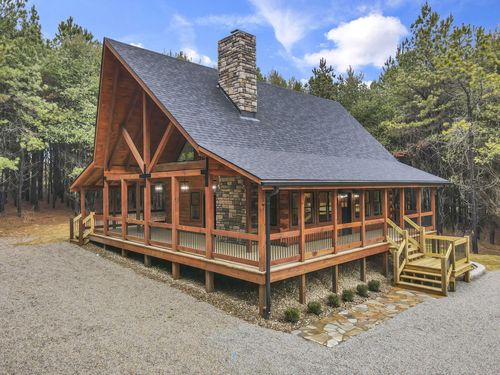 15817 Nickel Plate Rd, Logan, OH, 43138-8811 | Card Image