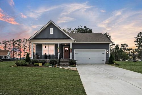 101 Parks Pl, Franklin, VA, 23851-2950 | Card Image