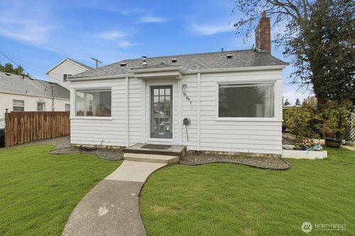 10041 15th Ave Sw, Seattle, WA, 98146-3729 | Card Image
