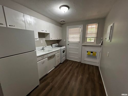 108 Oakdale St, East Peoria, IL, 61611-2434 | Card Image