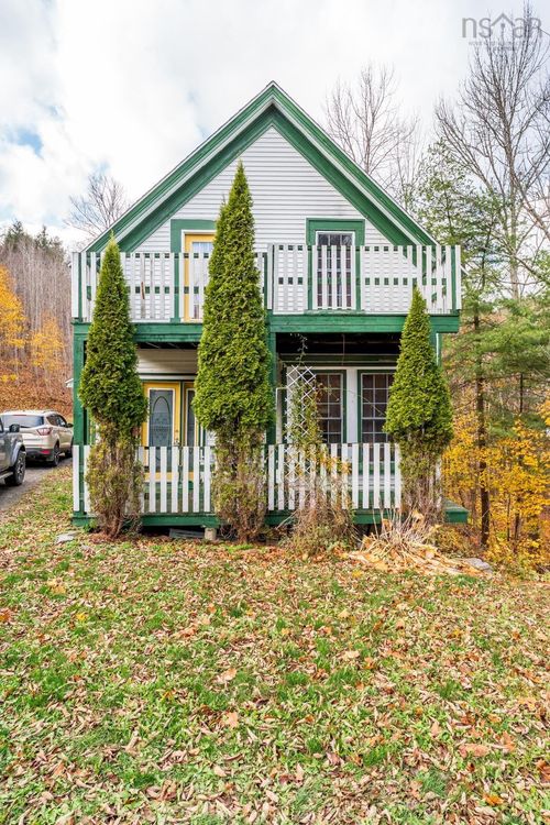 6953 Sissiboo Rd, Bear River, NS, B0S1B0 | Card Image