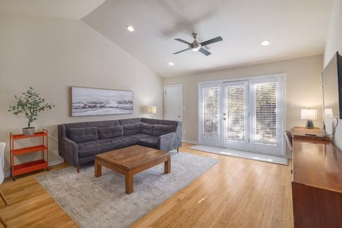 apt-212-3601 Menchaca Rd, Austin, TX, 78704-5968 | Card Image