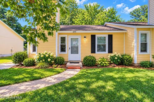 233 Easy St, Jacksonville, NC, 28546-4835 | Card Image