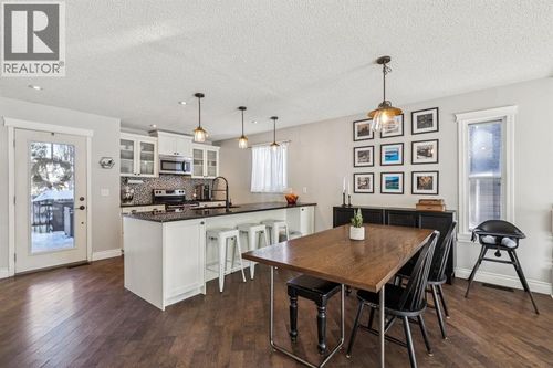79 Riverglen Way Se, Calgary, AB, T2C3H9 | Card Image