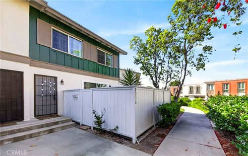 8236 Haseltine Grn, Buena Park, CA, 90621-1328 | Card Image