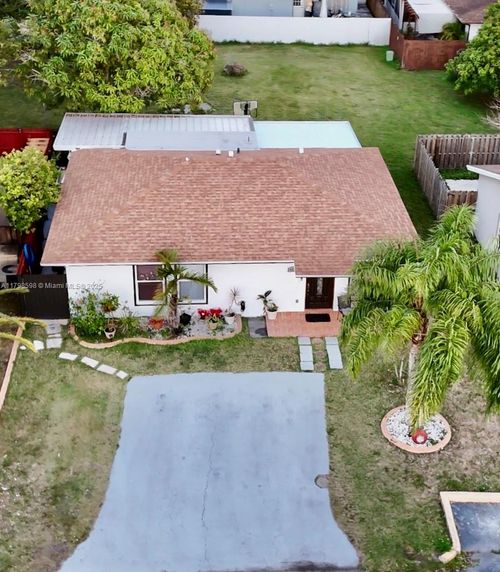 4215 Sw 138th Ct, Miami, FL, 33175-3746 | Card Image