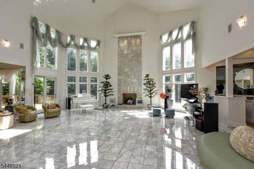 20 Burning Hollow Rd, Saddle River, NJ, 07458-2939 | Card Image