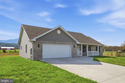 133 Arthur Ln, Luray, VA, 22835-5455 | Card Image