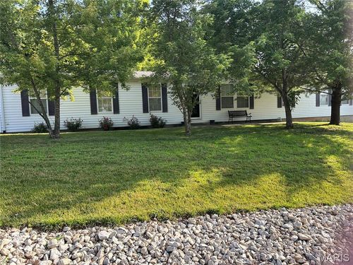 1037 Wild Raven Rd, De Soto, MO, 63020-6451 | Card Image