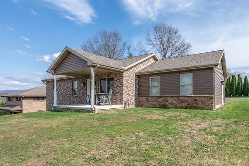 12 Highview St, Derry Twp, PA, 15650 | Card Image