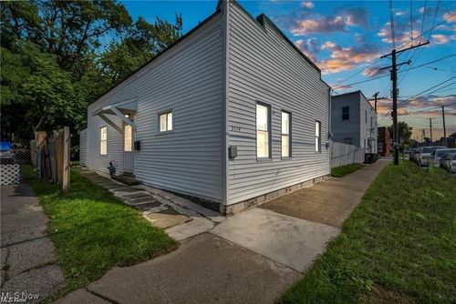 3519 W 46th St, Cleveland, OH, 44102-6005 | Card Image