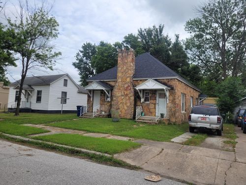 28 & 30 B Street Ne, Miami, OK, 74354 | Card Image
