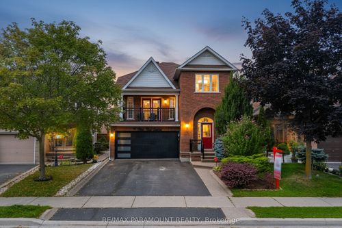 19 River Rock Cres, Brampton, ON, L7A2V2 | Card Image