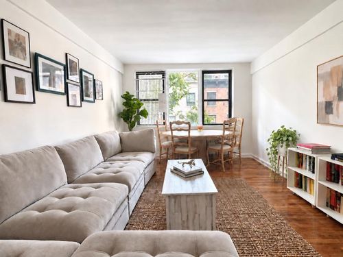 3e-240 E 32nd St, New York, NY, 10016-9709 | Card Image