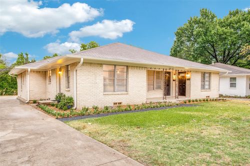 6565 Ascot Ln, Dallas, TX, 75214-1624 | Card Image